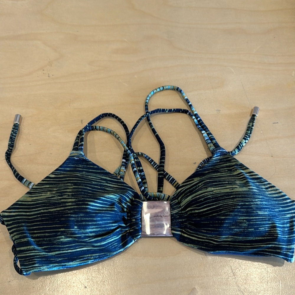 Vince Camuto bikini top with no tags.